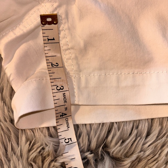 Ann Taylor LOFT white chino style shorts size 4. - Picture 7 of 7